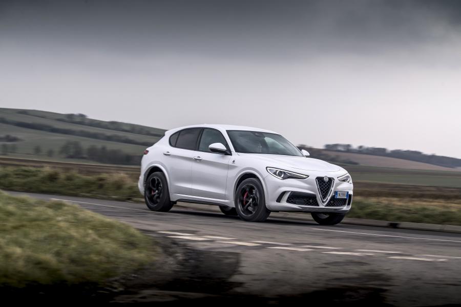  Alfa Romeo Stelvio Quadrifoglio (949) 2017 года  (WW) (фото 46 из 51)